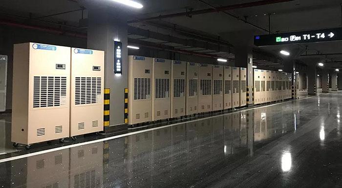 南方濕冷魔法攻擊，能用空調除濕嗎？